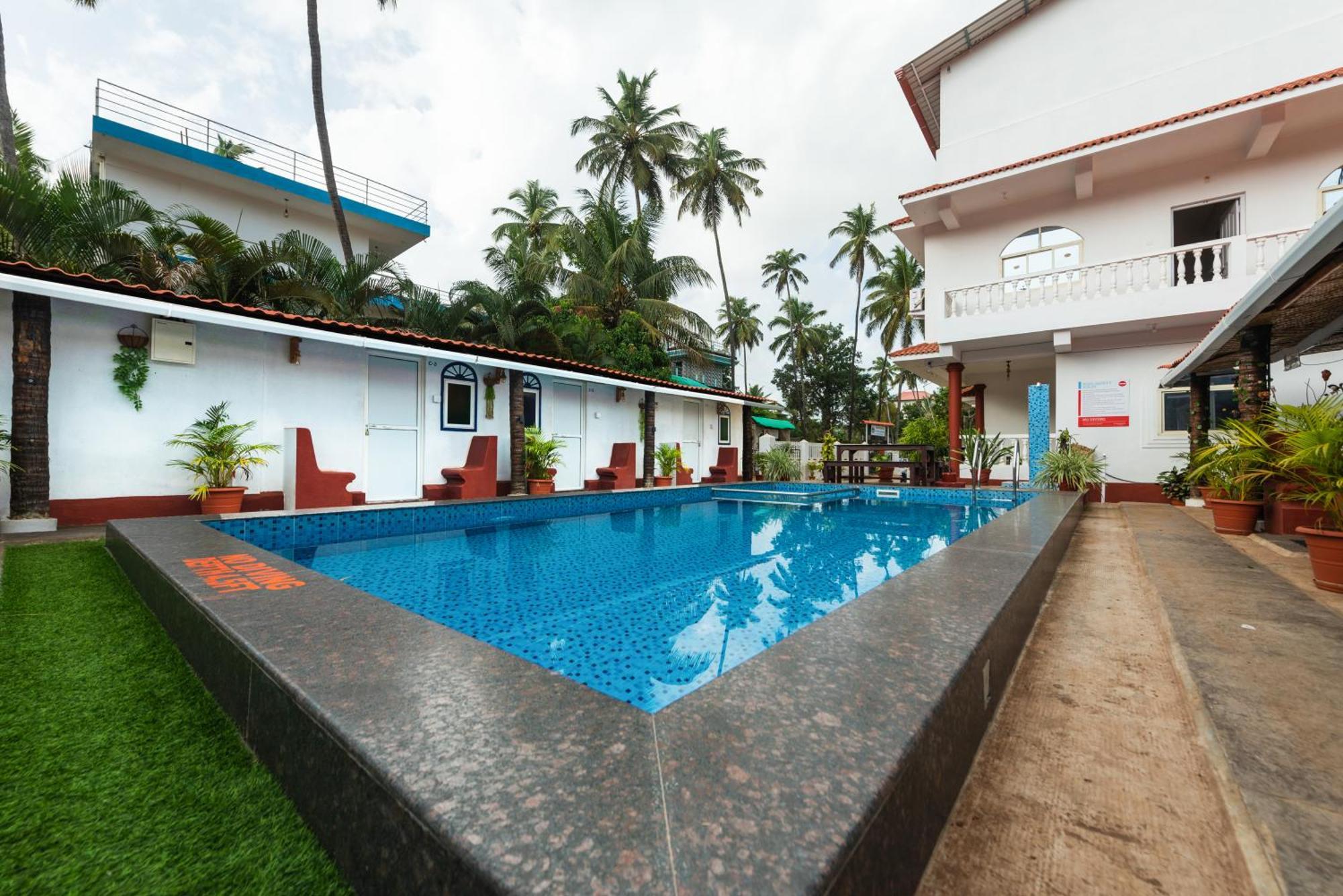 Hotel La Paulo'S Near Beach Resort Morjim Exterior photo